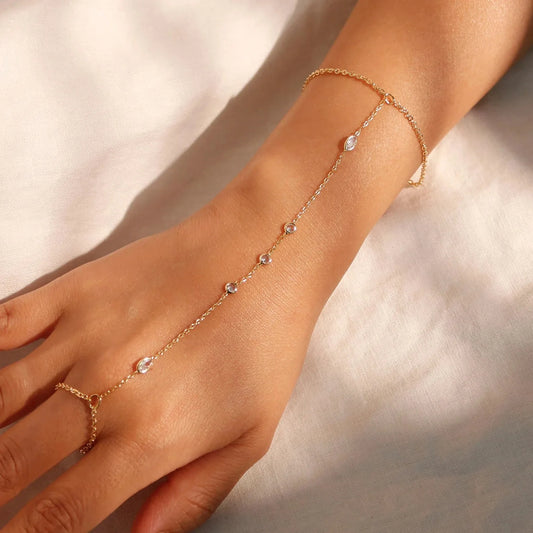 Mesh Finger Bracelet Adorned with Sparkling Rhinestones