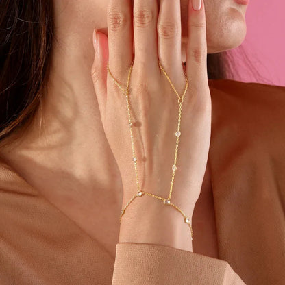 Mesh Finger Bracelet Adorned with Sparkling Rhinestones